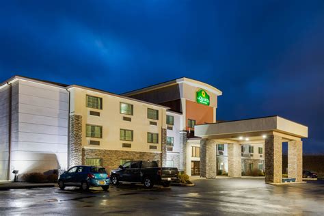 hotels near batavia ny